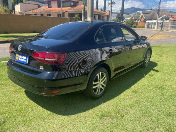 Volkswagen Jetta Comfortline 1.4 TSI 16V 4P Aut. 2017