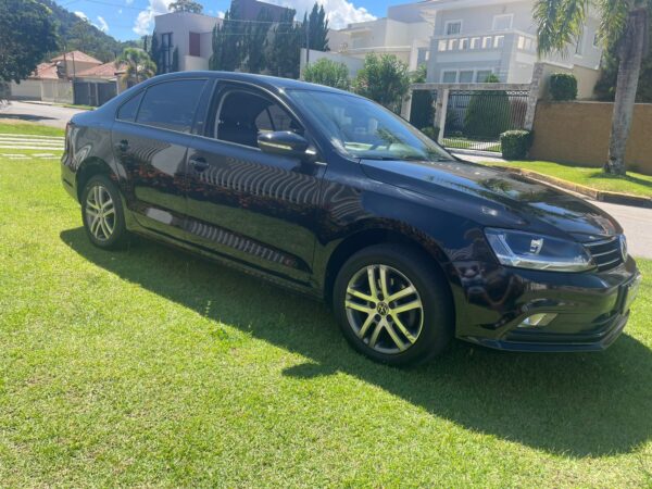 Volkswagen Jetta Comfortline 1.4 TSI 16V 4P Aut. 2017
