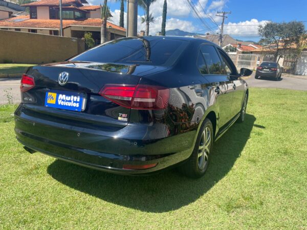 Volkswagen Jetta Comfortline 1.4 TSI 16V 4P Aut. 2017