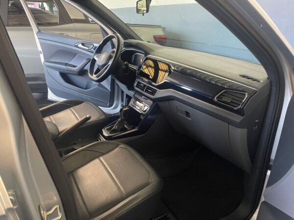 WhatsApp Image 2026-06-18 at 21.30.39 T-Cross Comfortline 200 TSI - 2022