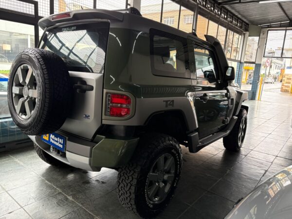 WhatsApp Image 2026-09-12 at 09.21.51 Troller T4 XLT 3.2 4x4 Diesel 2016