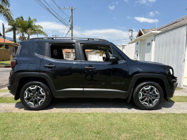 WhatsApp Image 2026-09-29 at 15.13.51 (3) Renegade Sport Altitude T270 1.3 Turbo 2025