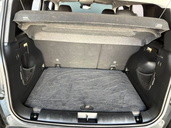 WhatsApp Image 2026-09-29 at 15.13.53 (3) Renegade Sport Altitude T270 1.3 Turbo 2025