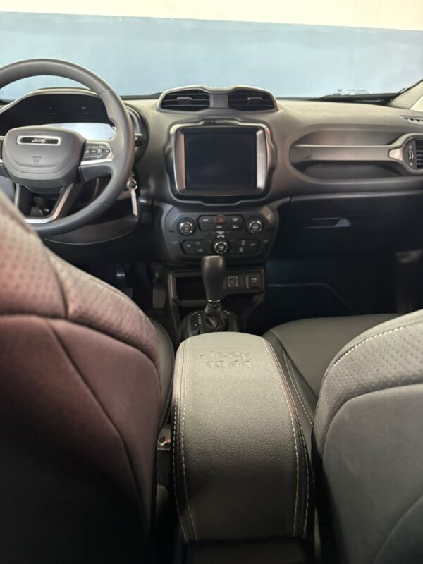 WhatsApp Image 2026-09-29 at 15.13.55 Renegade Sport Altitude T270 1.3 Turbo 2025
