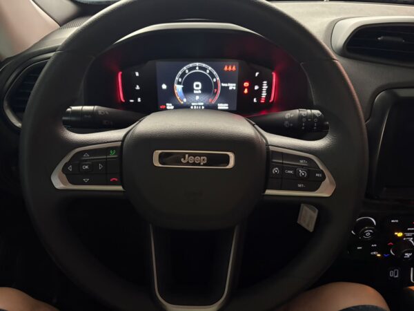 WhatsApp Image 2026-09-29 at 15.13.56 Renegade Sport Altitude T270 1.3 Turbo 2025
